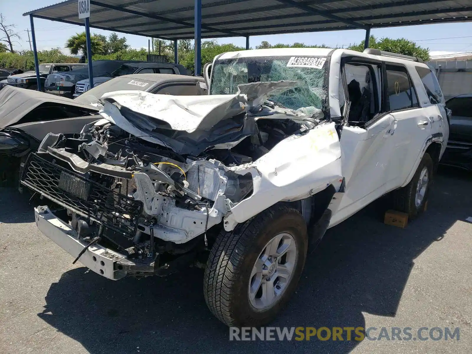 2 Photograph of a damaged car JTEEU5JR9M5232959 TOYOTA 4RUNNER 2021