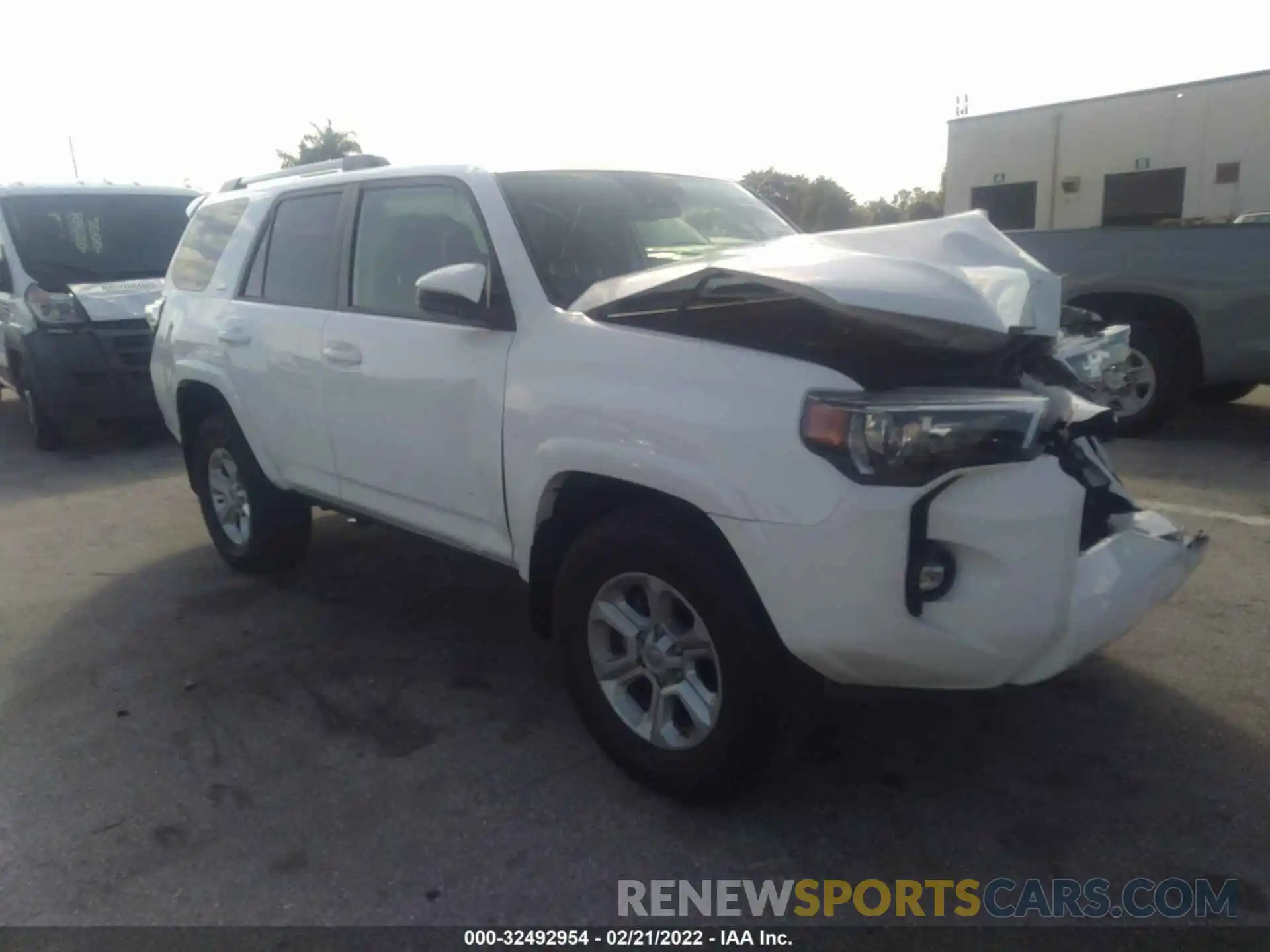 1 Photograph of a damaged car JTEEU5JR9M5233366 TOYOTA 4RUNNER 2021