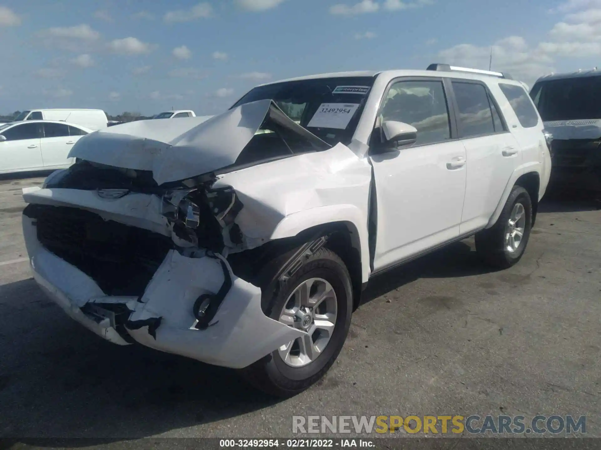 2 Photograph of a damaged car JTEEU5JR9M5233366 TOYOTA 4RUNNER 2021