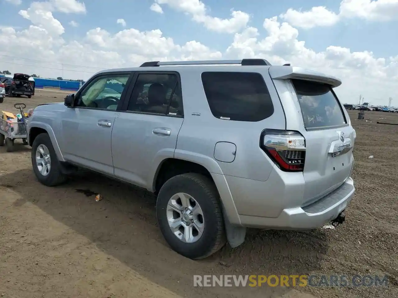 3 Photograph of a damaged car JTEEU5JR9M5238325 TOYOTA 4RUNNER 2021