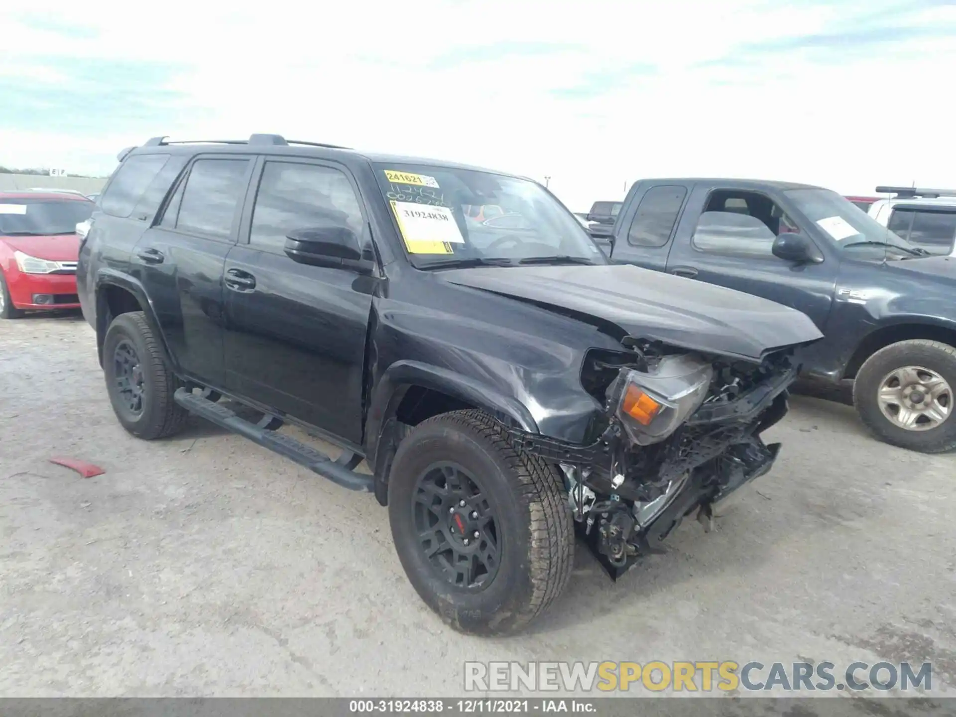 1 Photograph of a damaged car JTEEU5JR9M5249034 TOYOTA 4RUNNER 2021