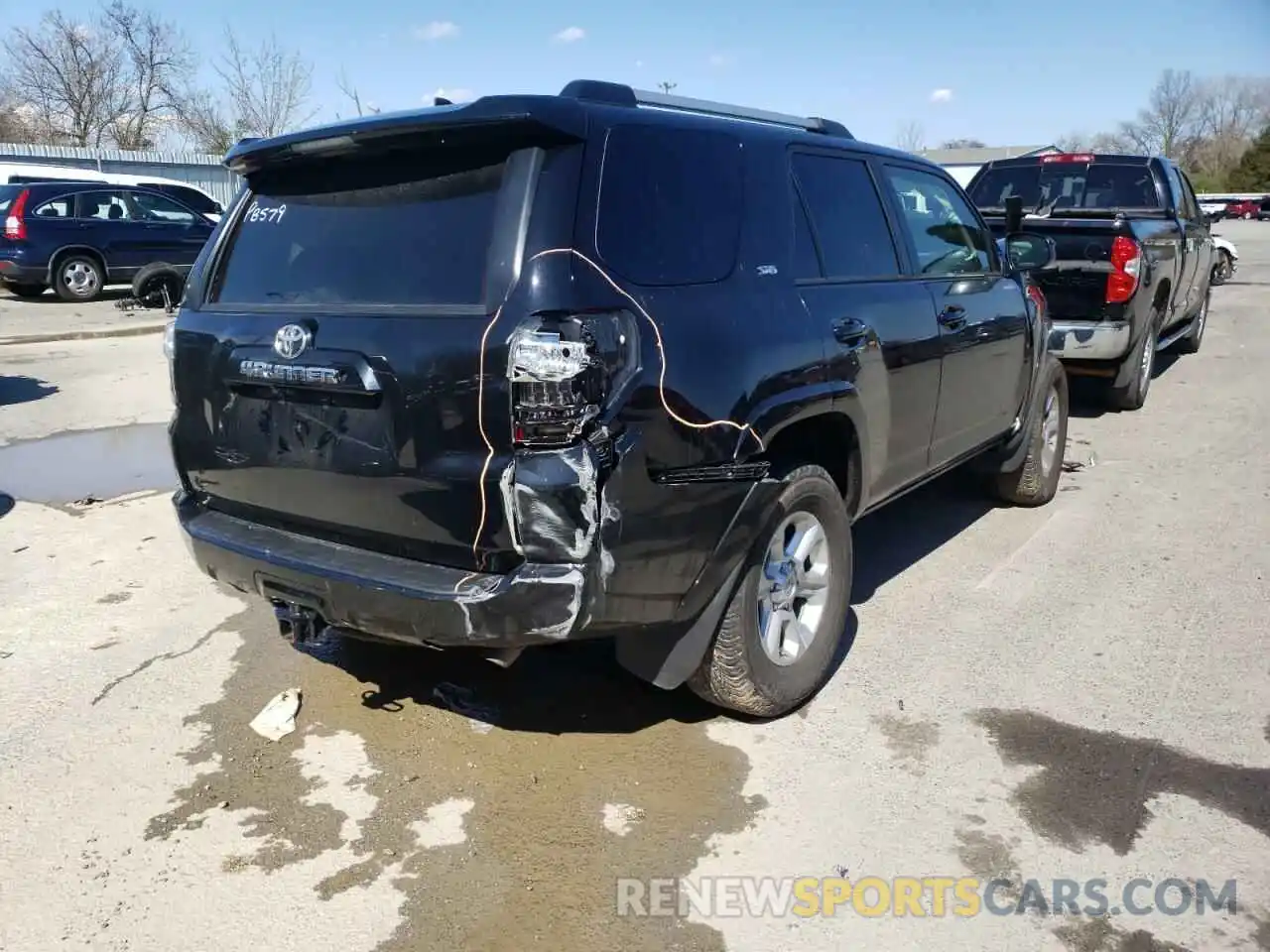 4 Photograph of a damaged car JTEEU5JRXM5231853 TOYOTA 4RUNNER 2021