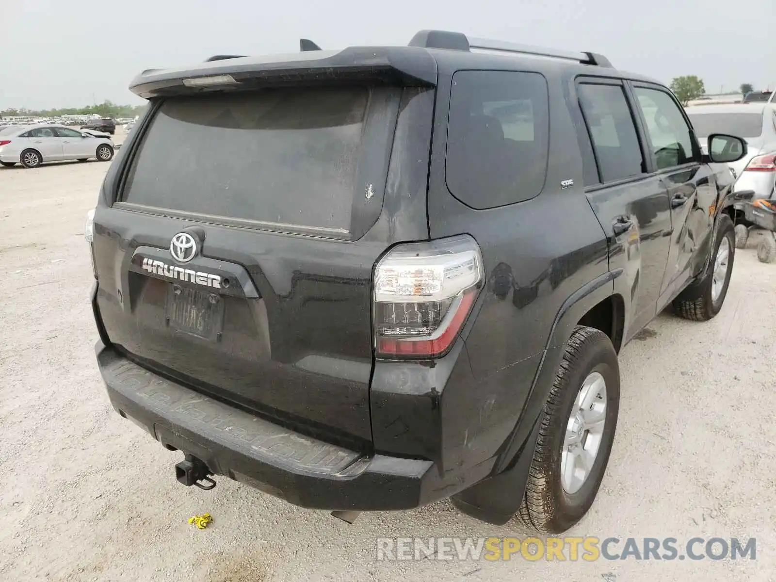 4 Photograph of a damaged car JTEEU5JRXM5234526 TOYOTA 4RUNNER 2021