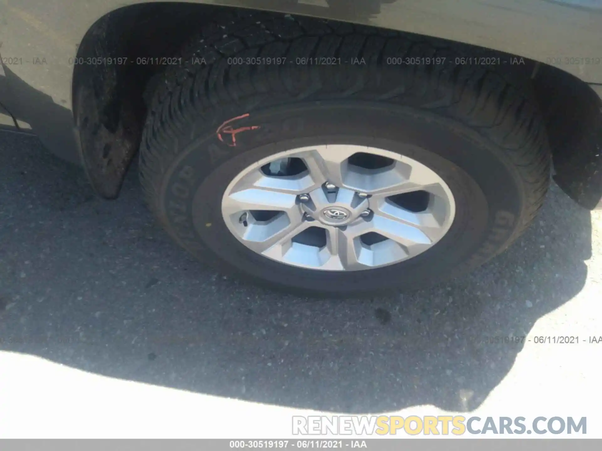 14 Photograph of a damaged car JTEEU5JRXM5234994 TOYOTA 4RUNNER 2021