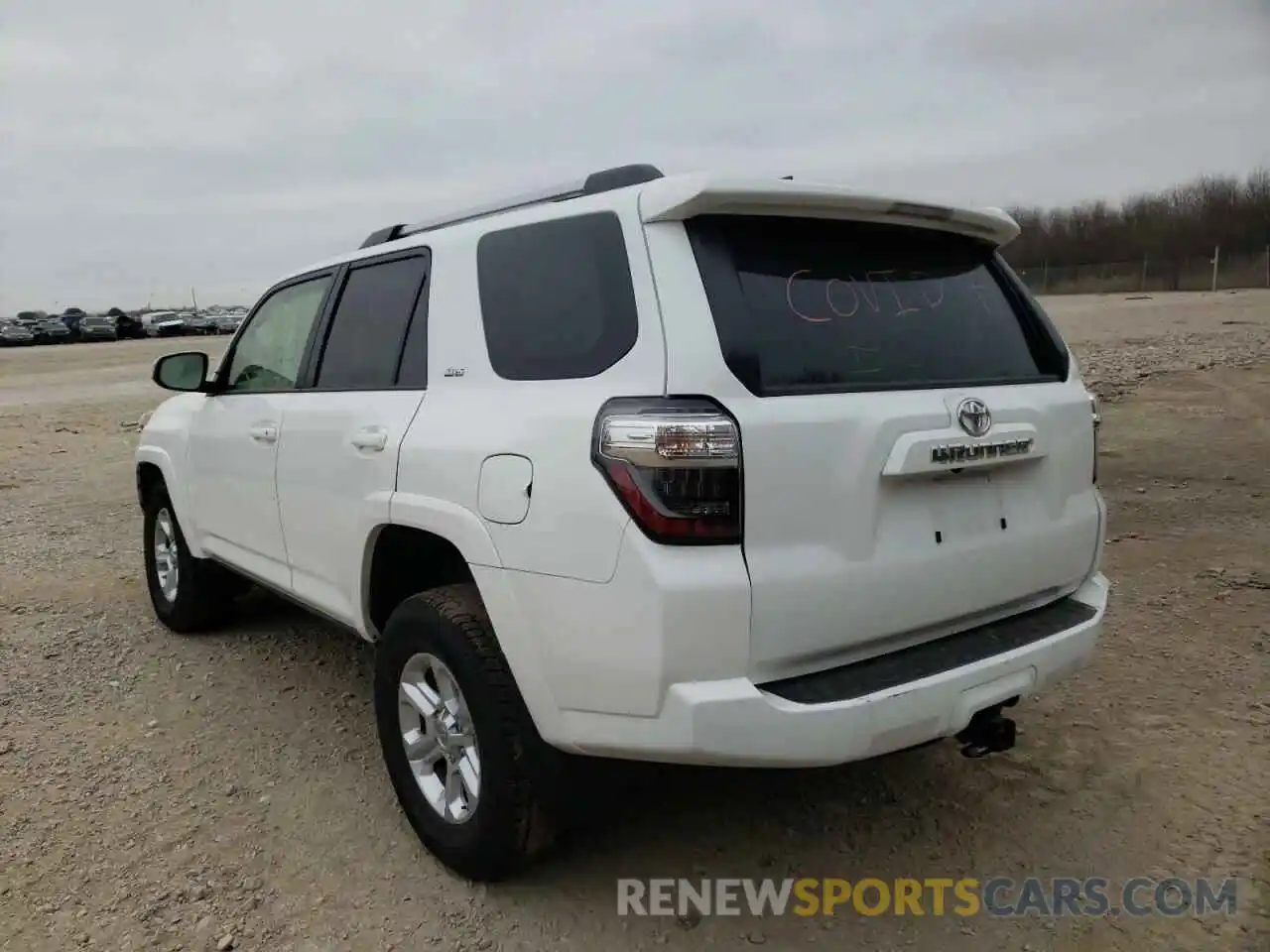 3 Photograph of a damaged car JTEEU5JRXM5235336 TOYOTA 4RUNNER 2021