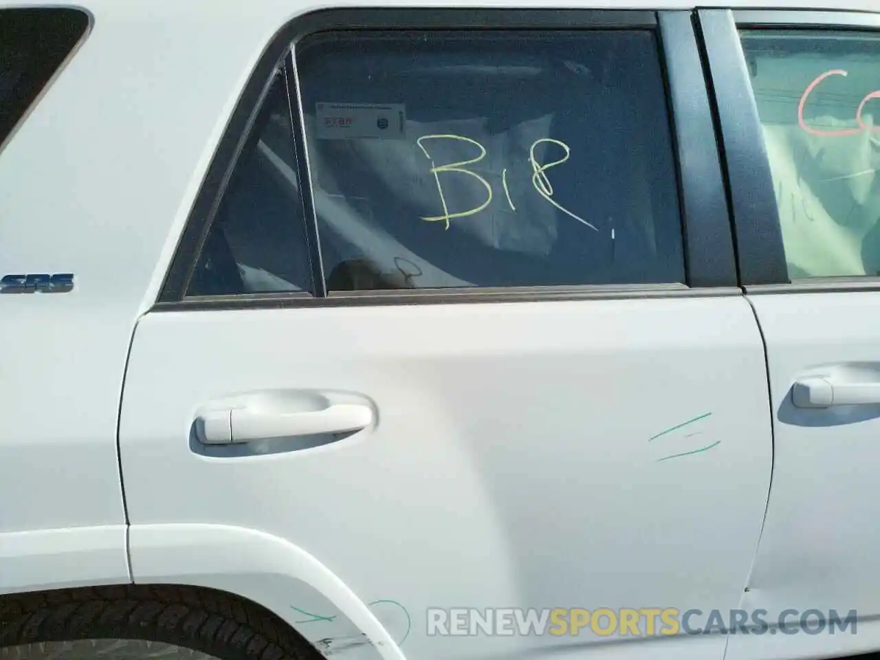 6 Photograph of a damaged car JTEEU5JRXM5235336 TOYOTA 4RUNNER 2021