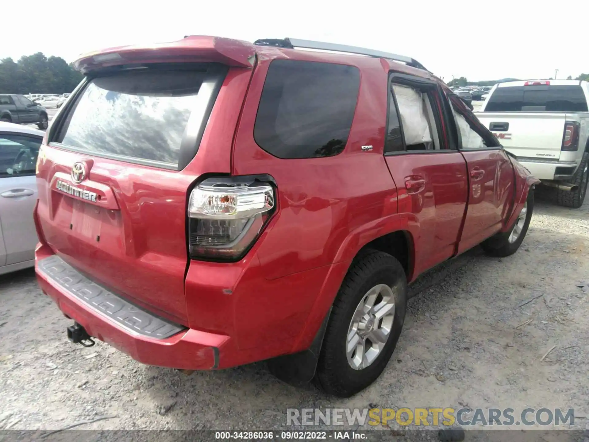 4 Photograph of a damaged car JTEEU5JRXM5236356 TOYOTA 4RUNNER 2021