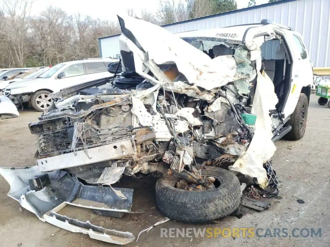 2 Photograph of a damaged car JTEEU5JRXM5246725 TOYOTA 4RUNNER 2021