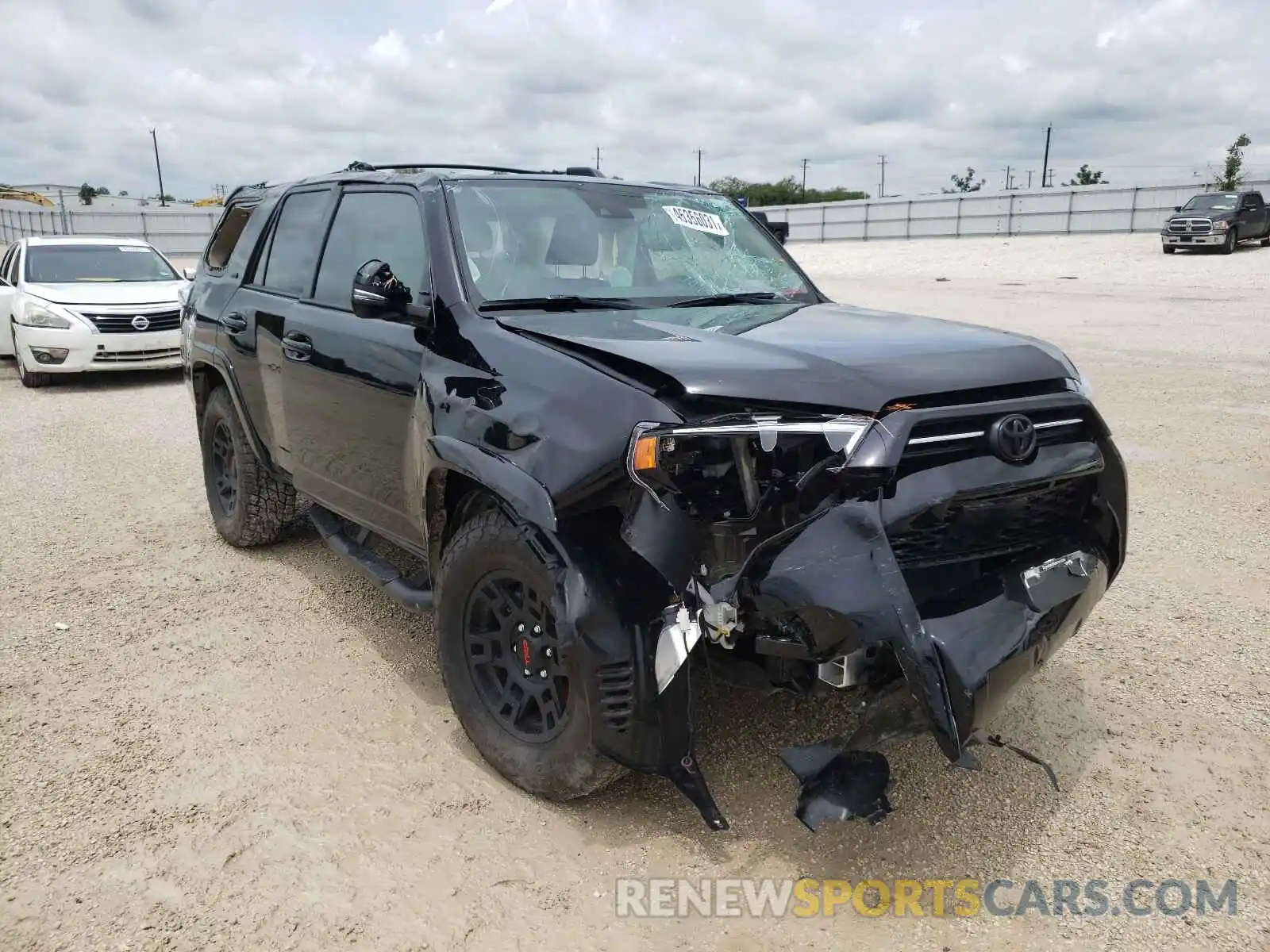 1 Photograph of a damaged car JTEFU5JR0M5242929 TOYOTA 4RUNNER 2021