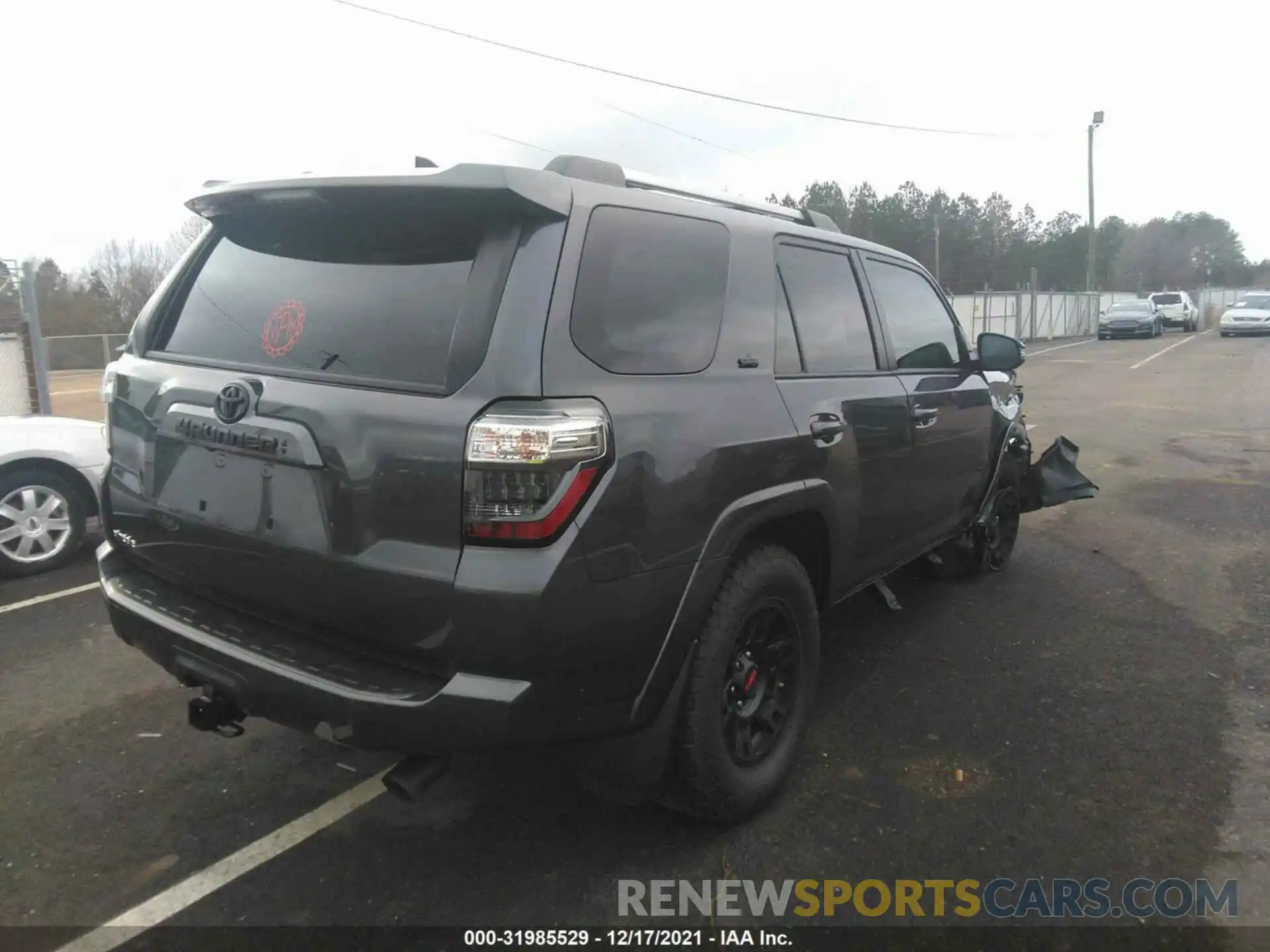 4 Photograph of a damaged car JTEFU5JR0M5244597 TOYOTA 4RUNNER 2021