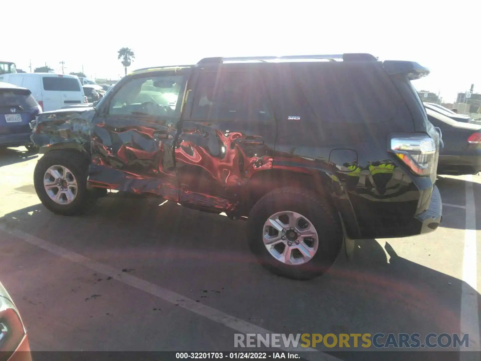 3 Photograph of a damaged car JTEFU5JR0M5249461 TOYOTA 4RUNNER 2021