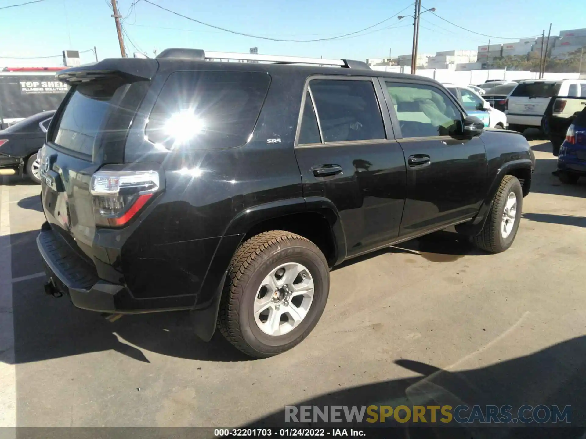 4 Photograph of a damaged car JTEFU5JR0M5249461 TOYOTA 4RUNNER 2021