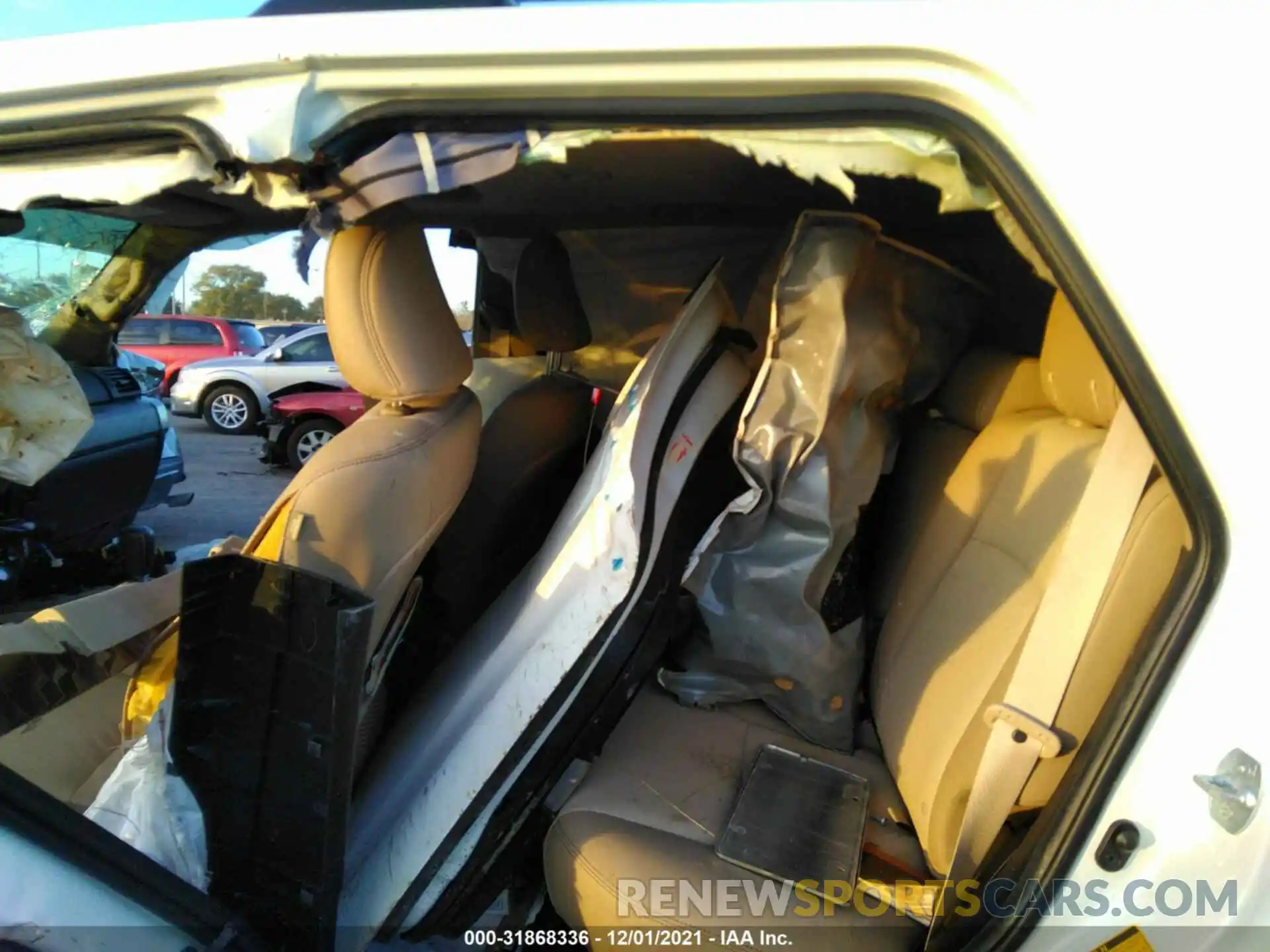 8 Photograph of a damaged car JTEFU5JR2M5230037 TOYOTA 4RUNNER 2021