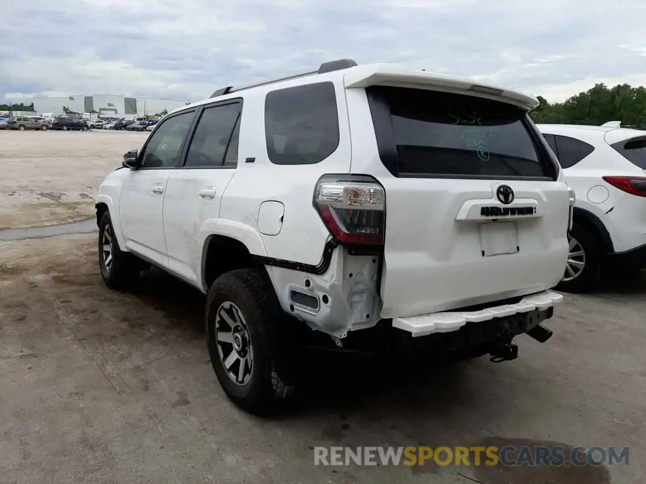 3 Photograph of a damaged car JTEFU5JR2M5236291 TOYOTA 4RUNNER 2021