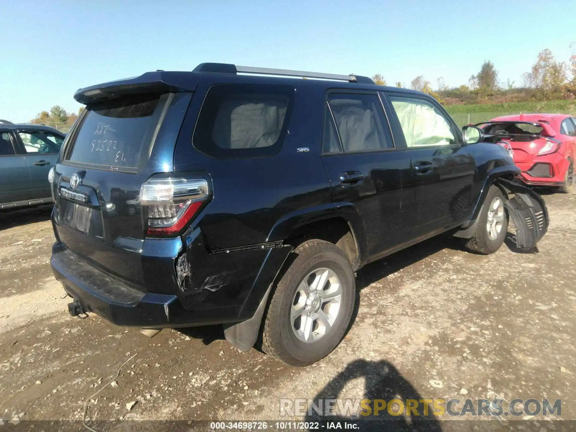 4 Photograph of a damaged car JTEFU5JR2M5242995 TOYOTA 4RUNNER 2021