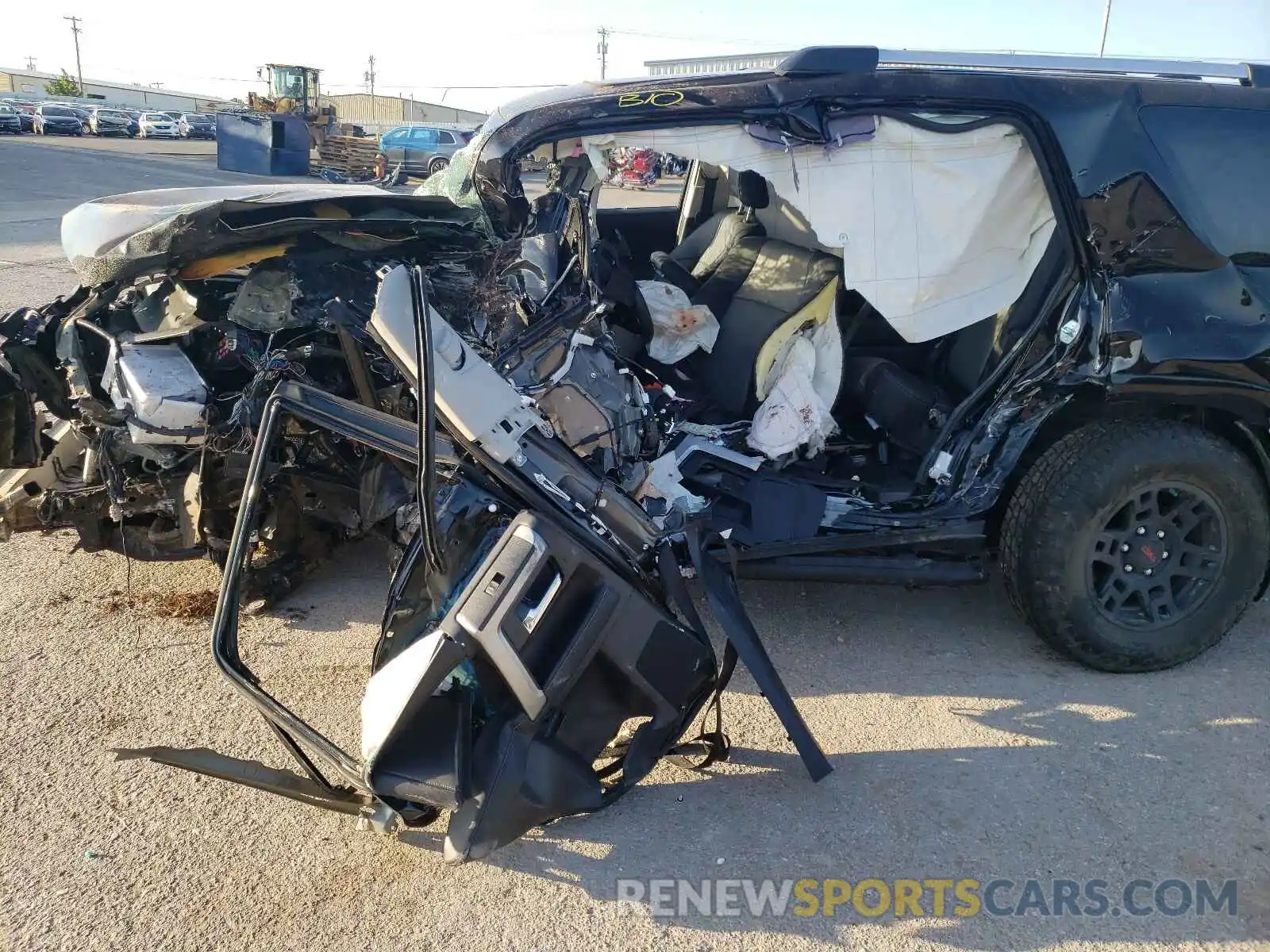 10 Photograph of a damaged car JTEFU5JR2M5245282 TOYOTA 4RUNNER 2021