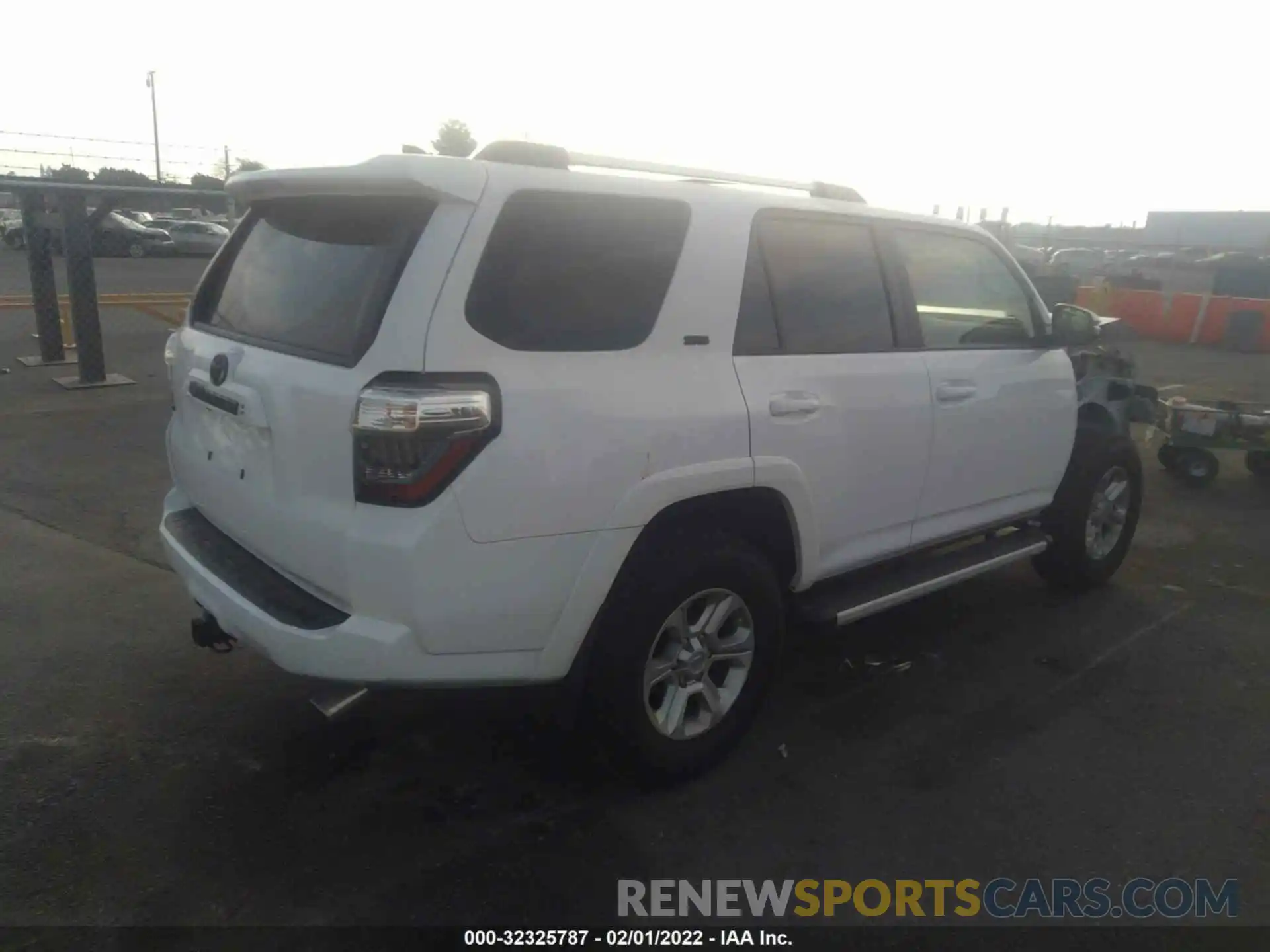 4 Фотография поврежденного автомобиля JTEFU5JR2M5250997 TOYOTA 4RUNNER 2021