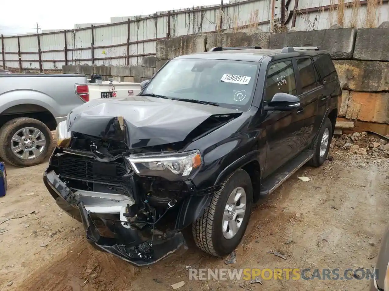 2 Photograph of a damaged car JTEFU5JR4M5228323 TOYOTA 4RUNNER 2021