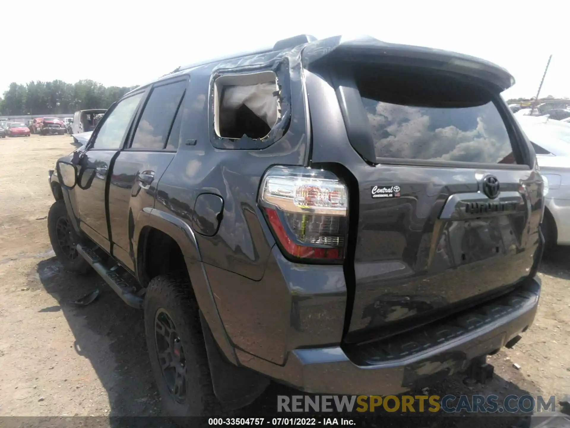 3 Photograph of a damaged car JTEFU5JR4M5244232 TOYOTA 4RUNNER 2021