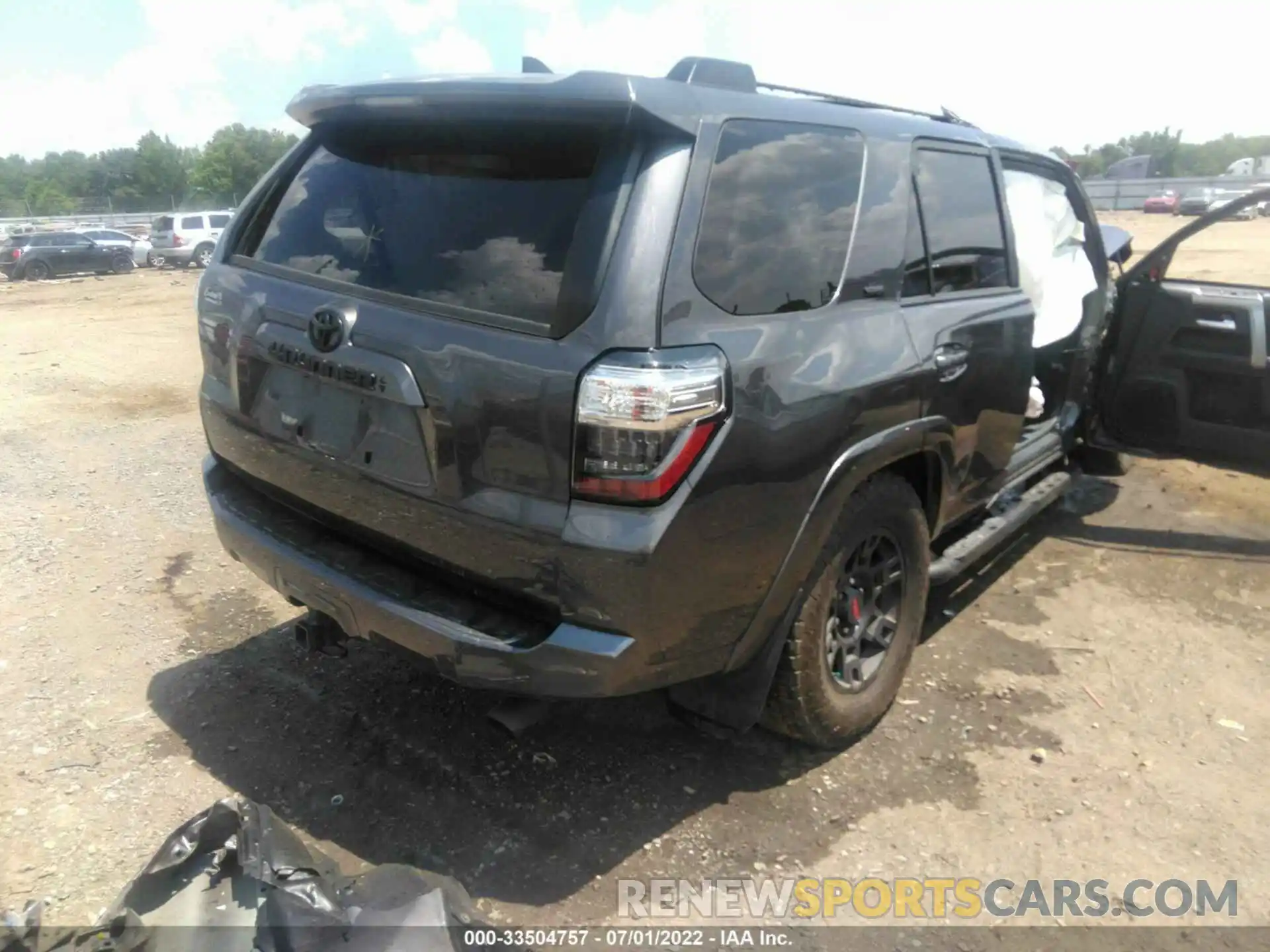 4 Photograph of a damaged car JTEFU5JR4M5244232 TOYOTA 4RUNNER 2021