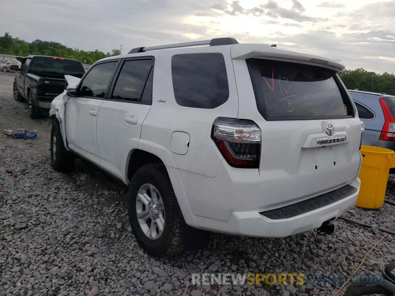 3 Photograph of a damaged car JTEFU5JR5M5232994 TOYOTA 4RUNNER 2021