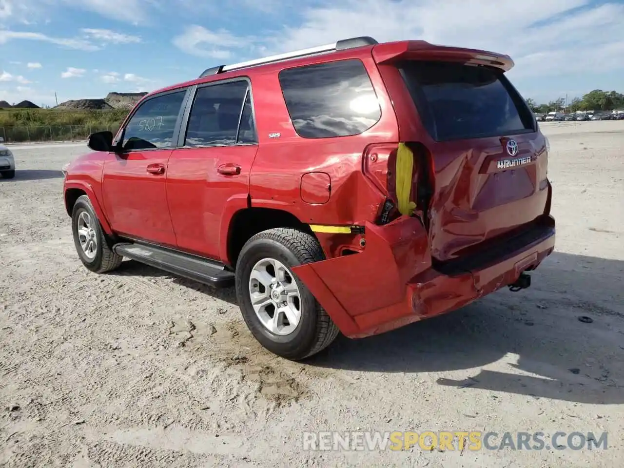 3 Photograph of a damaged car JTEFU5JR5M5235751 TOYOTA 4RUNNER 2021