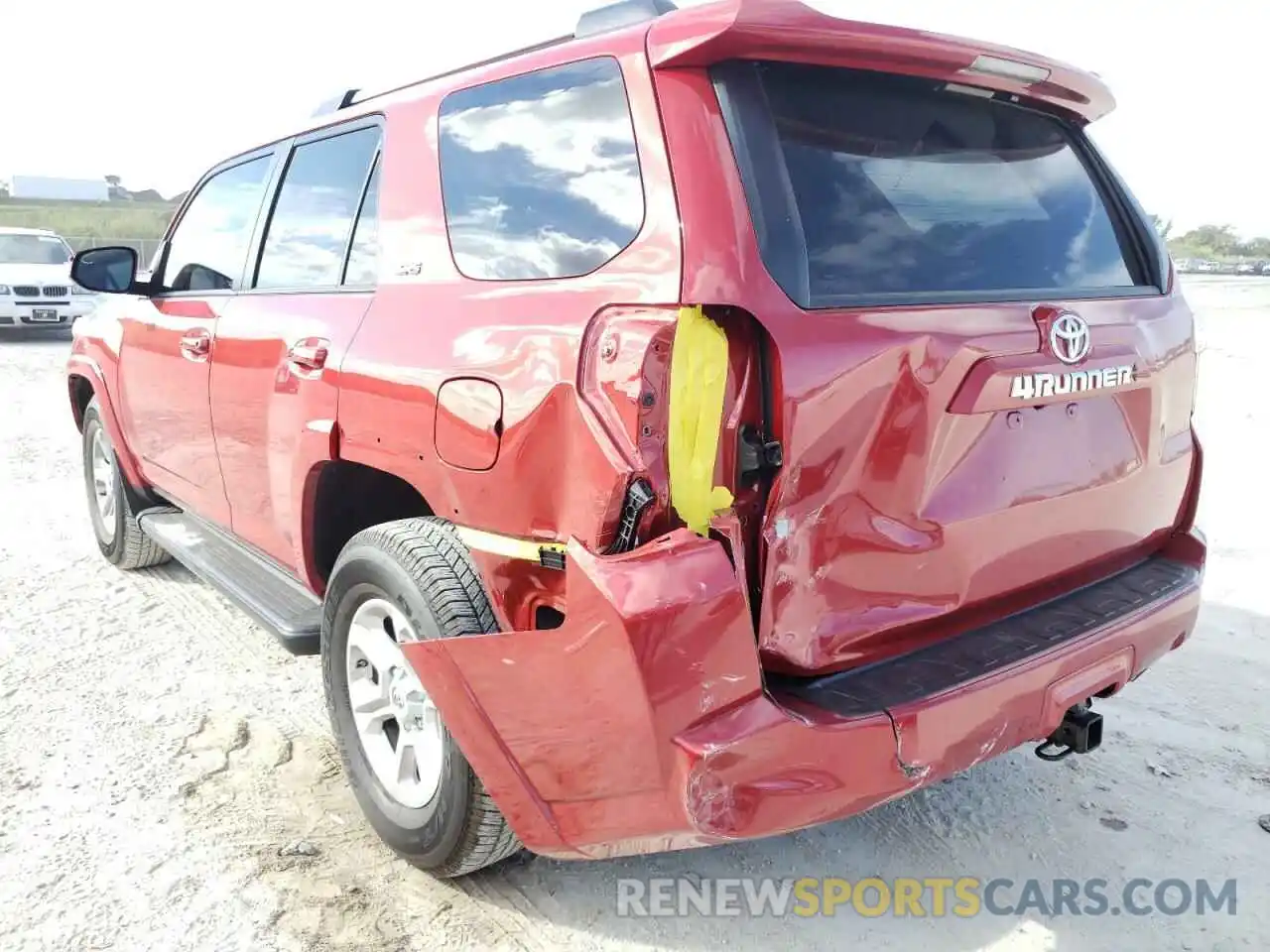 9 Photograph of a damaged car JTEFU5JR5M5235751 TOYOTA 4RUNNER 2021