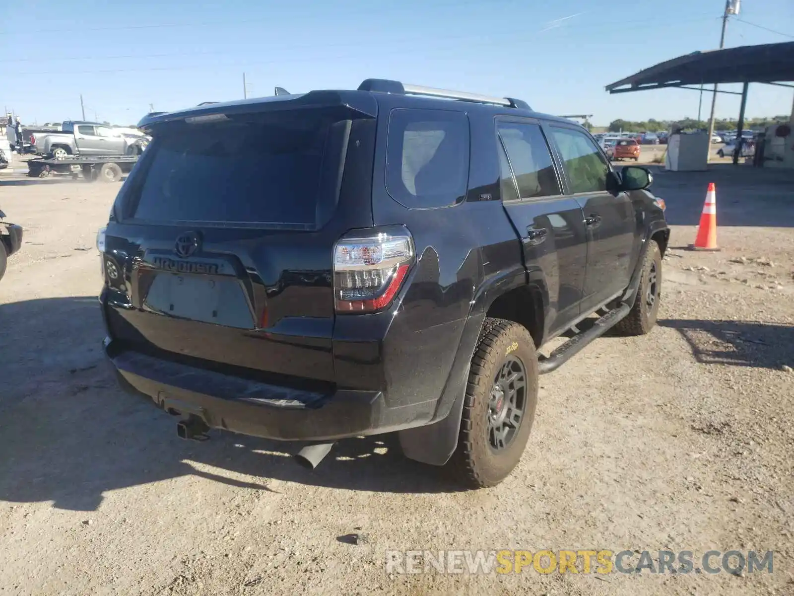 4 Photograph of a damaged car JTEFU5JR5M5243980 TOYOTA 4RUNNER 2021