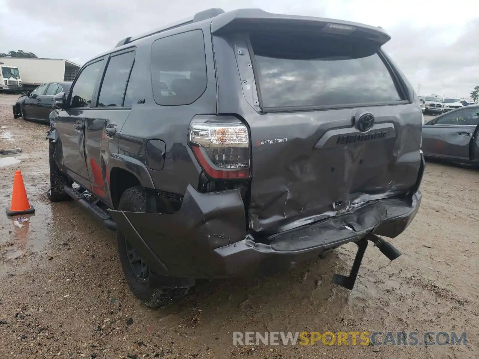 3 Photograph of a damaged car JTEFU5JR6M5229912 TOYOTA 4RUNNER 2021