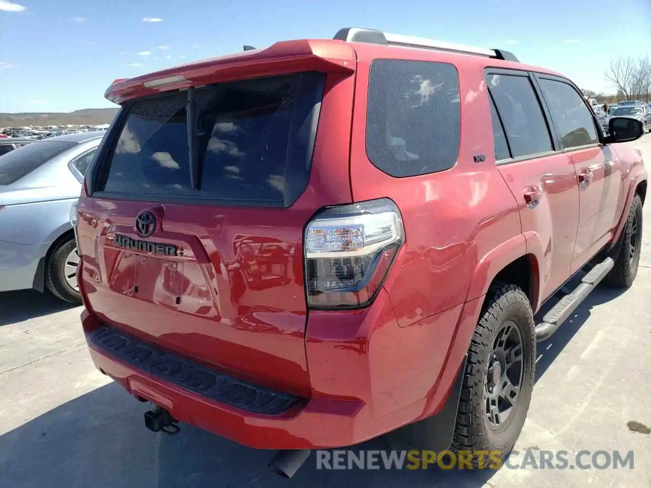 4 Photograph of a damaged car JTEFU5JR6M5232258 TOYOTA 4RUNNER 2021