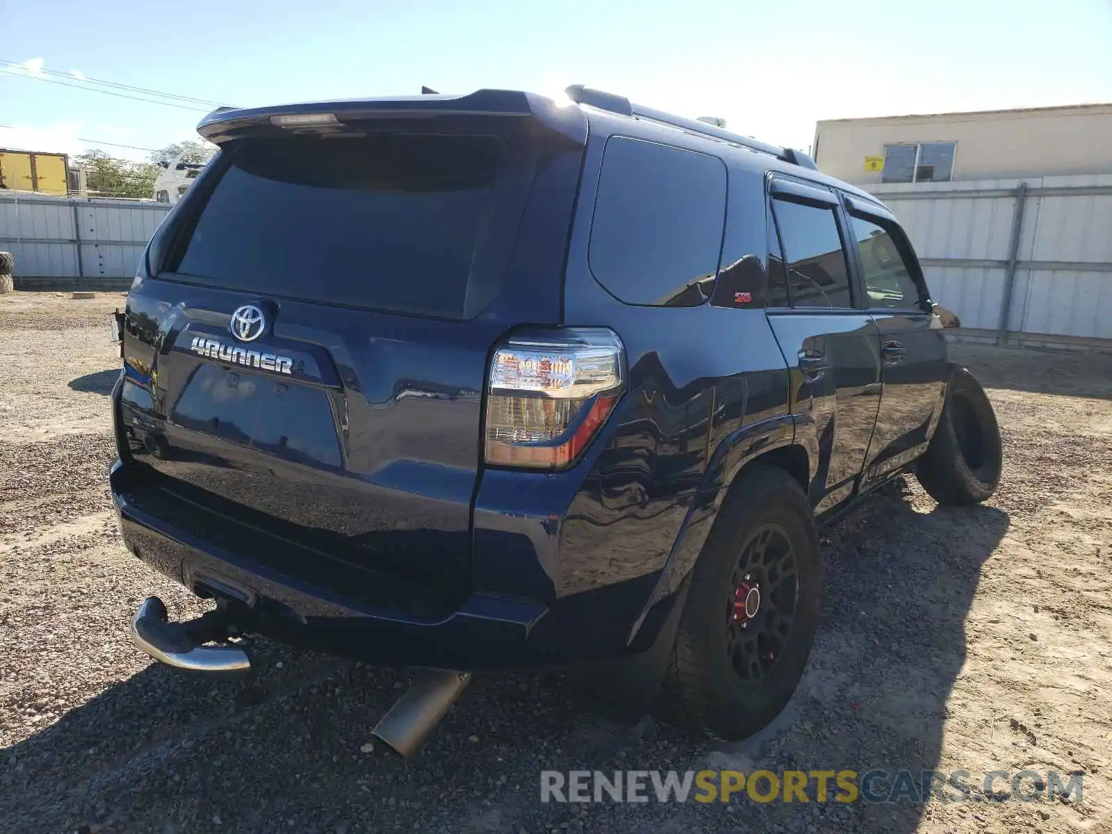 4 Photograph of a damaged car JTEFU5JR6M5237881 TOYOTA 4RUNNER 2021