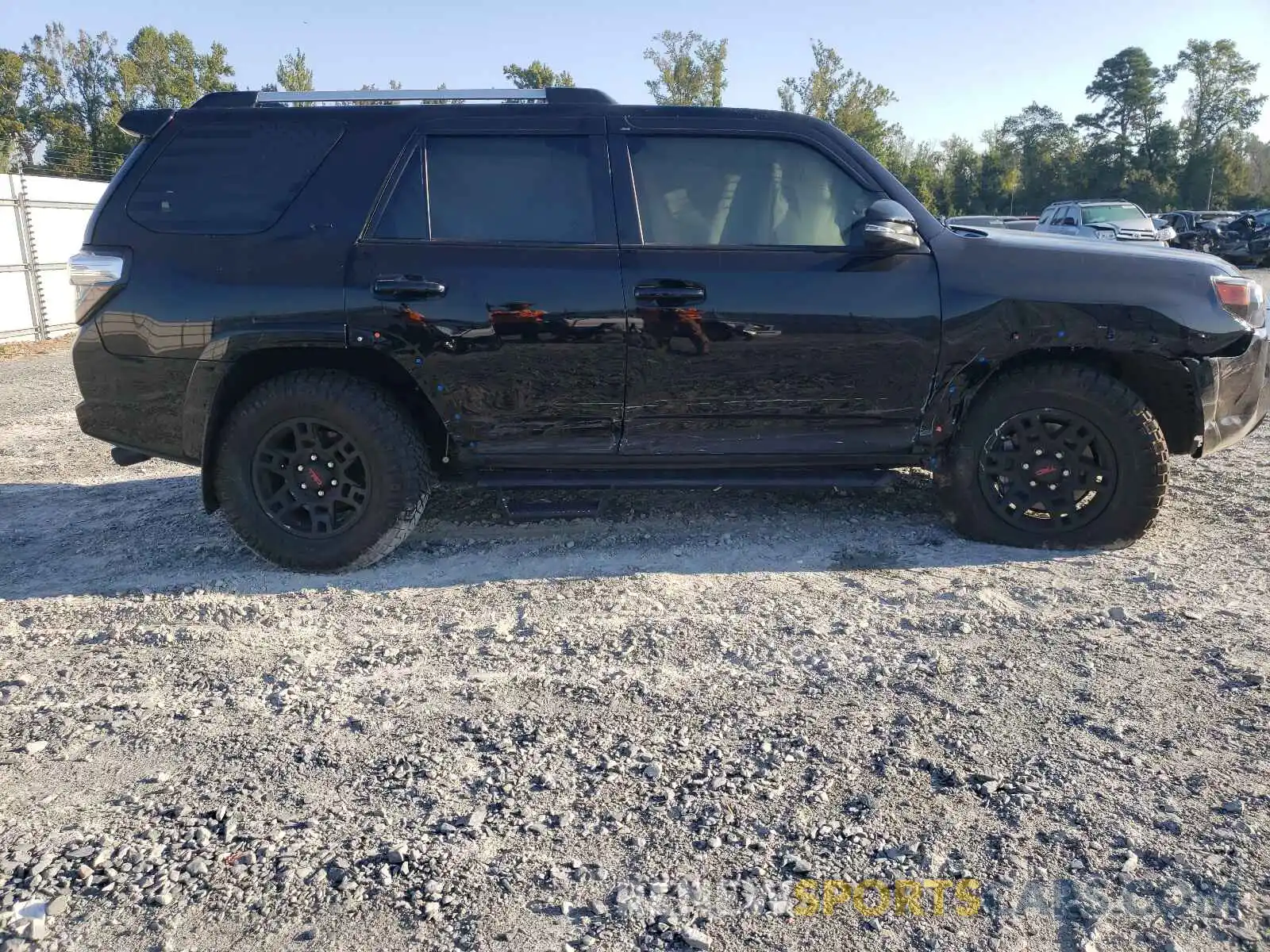 9 Photograph of a damaged car JTEFU5JR6M5240909 TOYOTA 4RUNNER 2021