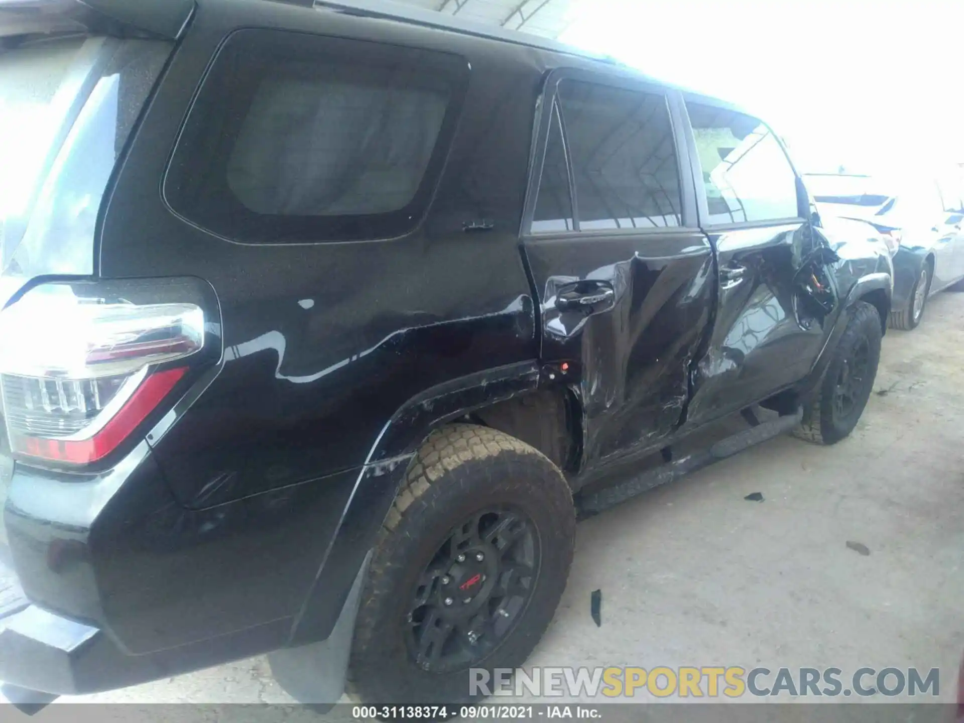 6 Photograph of a damaged car JTEFU5JR6M5248203 TOYOTA 4RUNNER 2021