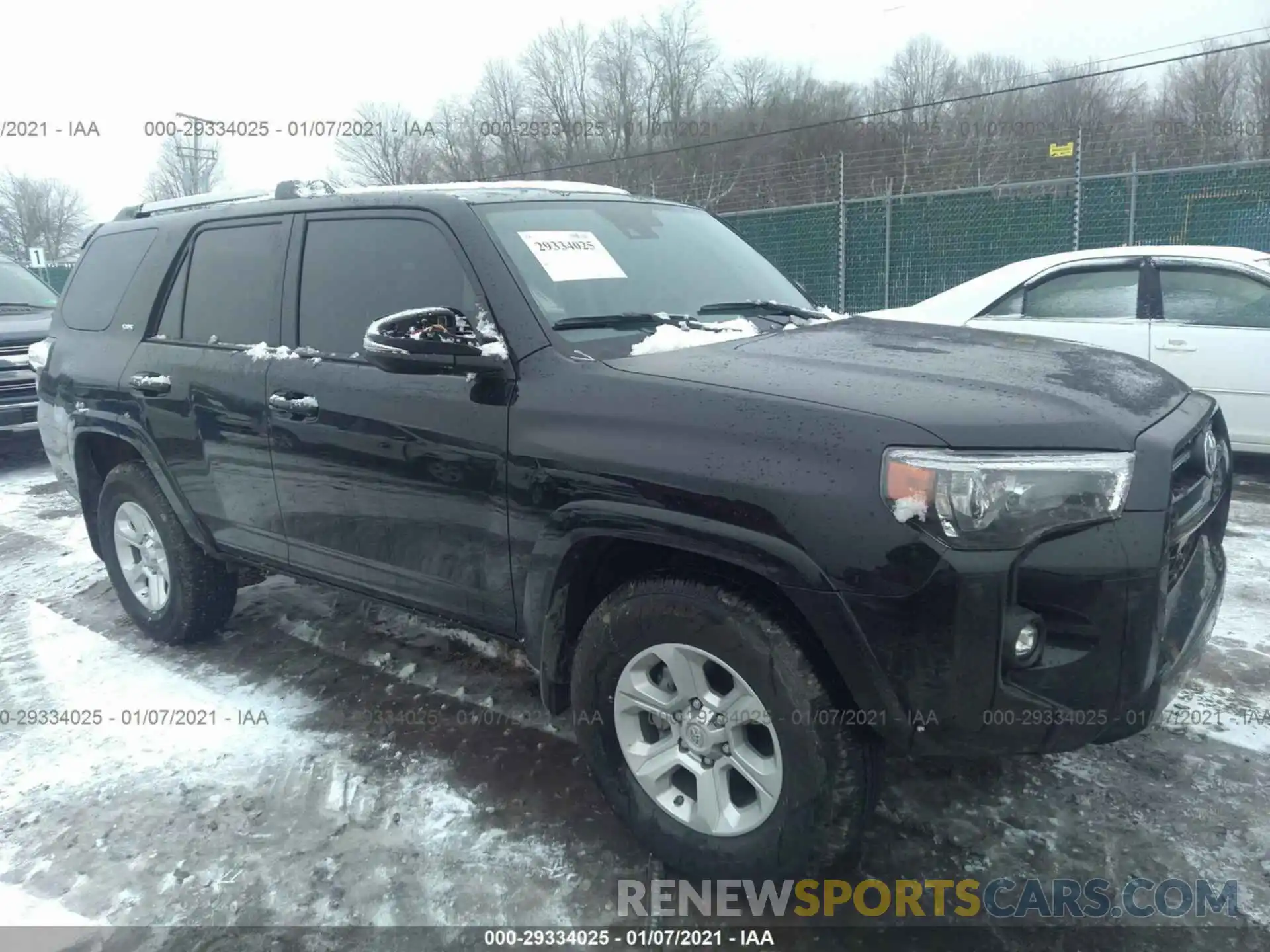 1 Photograph of a damaged car JTEFU5JR7M5231040 TOYOTA 4RUNNER 2021