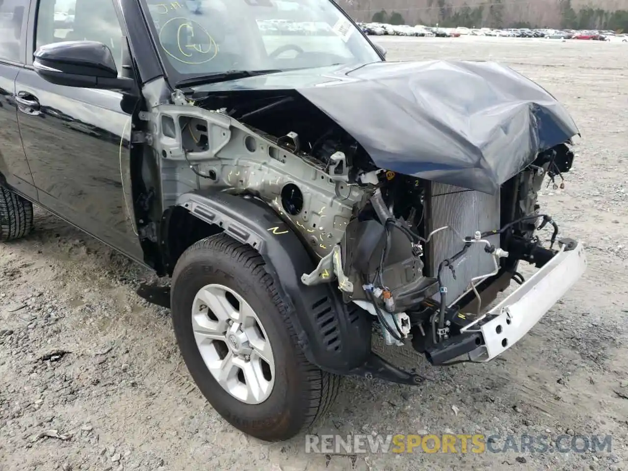 9 Photograph of a damaged car JTEFU5JR7M5243365 TOYOTA 4RUNNER 2021