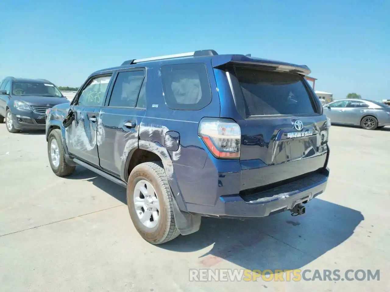 3 Photograph of a damaged car JTEFU5JR8M5228678 TOYOTA 4RUNNER 2021