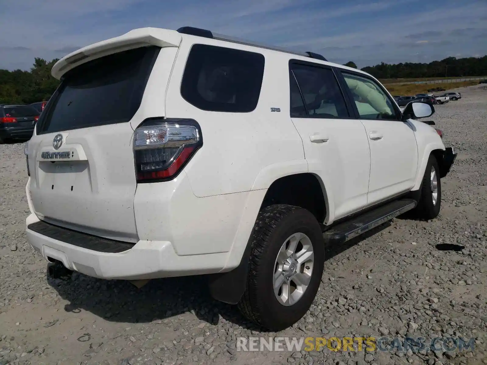 4 Photograph of a damaged car JTEFU5JR9M5235770 TOYOTA 4RUNNER 2021