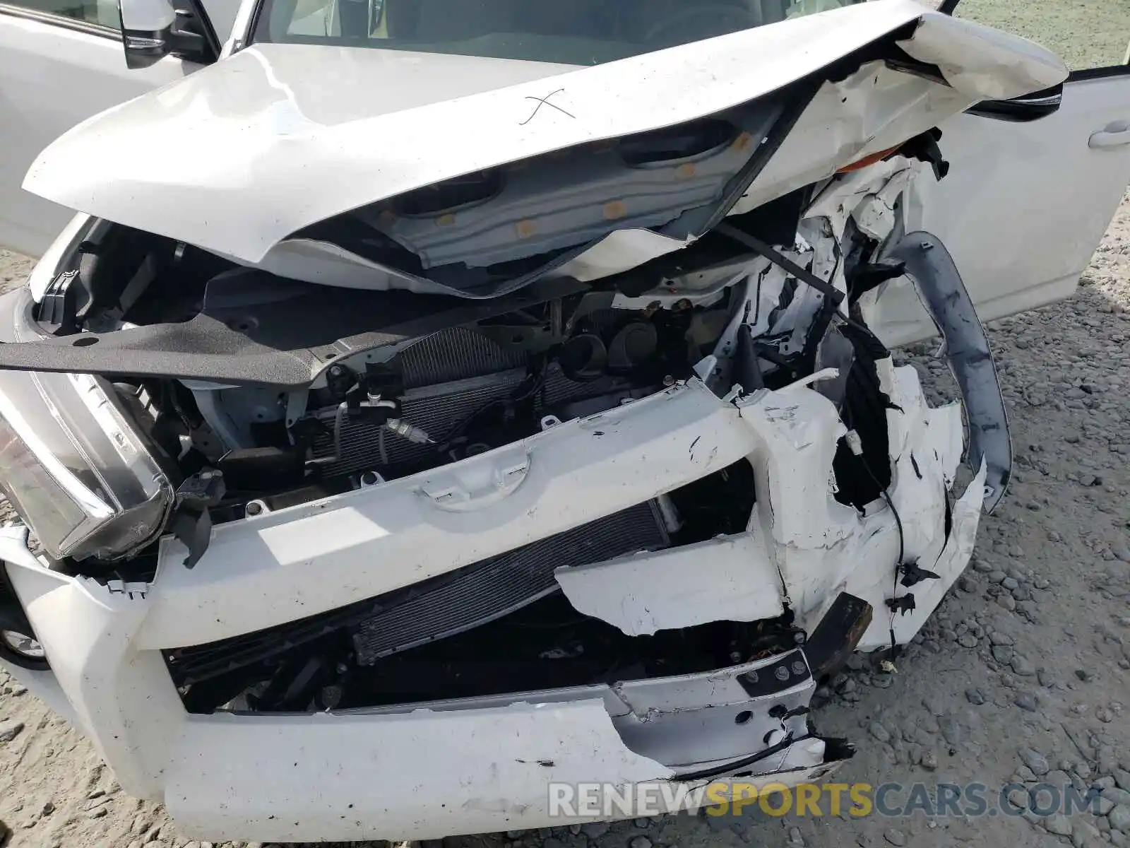 7 Photograph of a damaged car JTEFU5JR9M5235770 TOYOTA 4RUNNER 2021