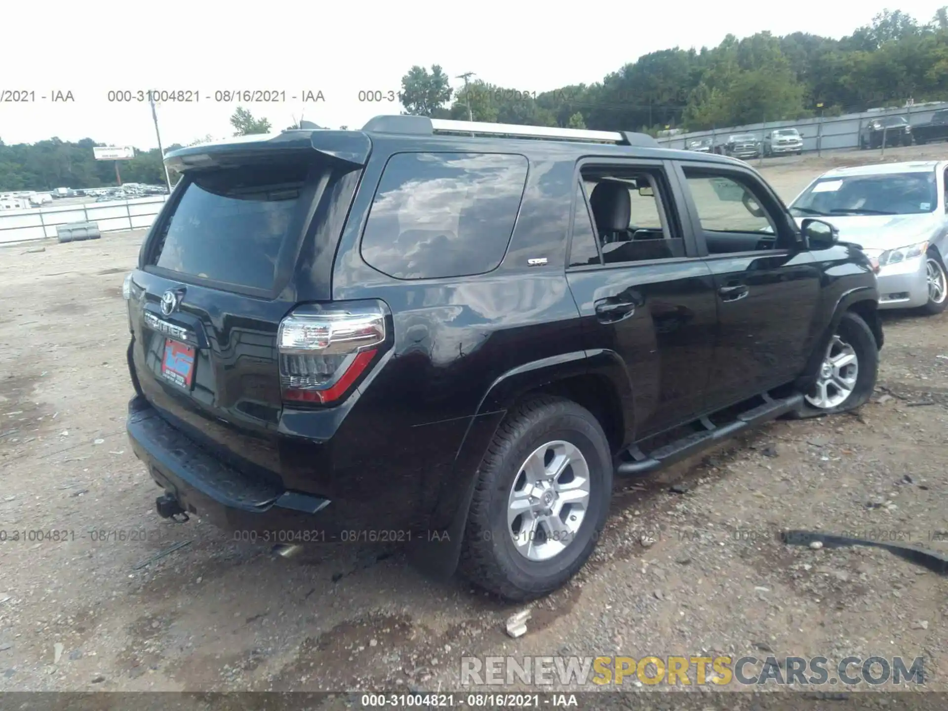 4 Photograph of a damaged car JTEFU5JR9M5244033 TOYOTA 4RUNNER 2021