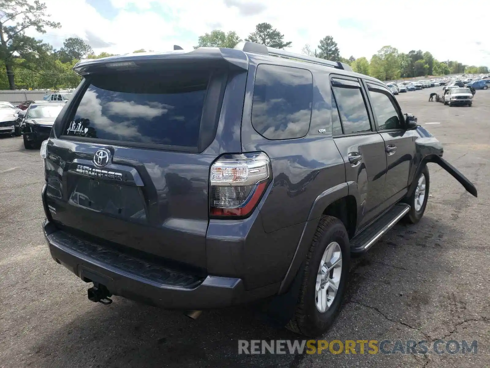 4 Photograph of a damaged car JTEFU5JRXM5229265 TOYOTA 4RUNNER 2021