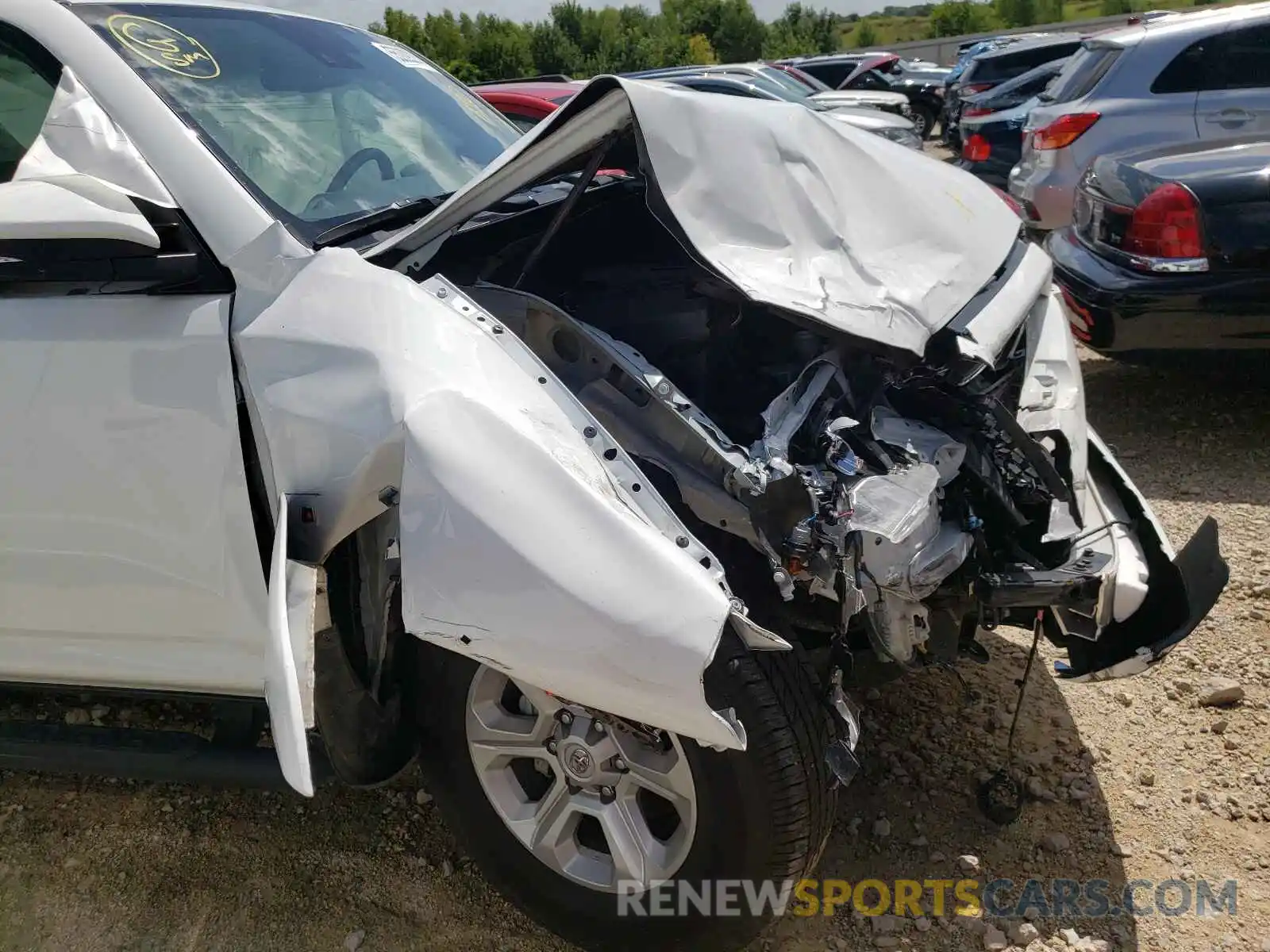 10 Photograph of a damaged car JTEFU5JRXM5233364 TOYOTA 4RUNNER 2021