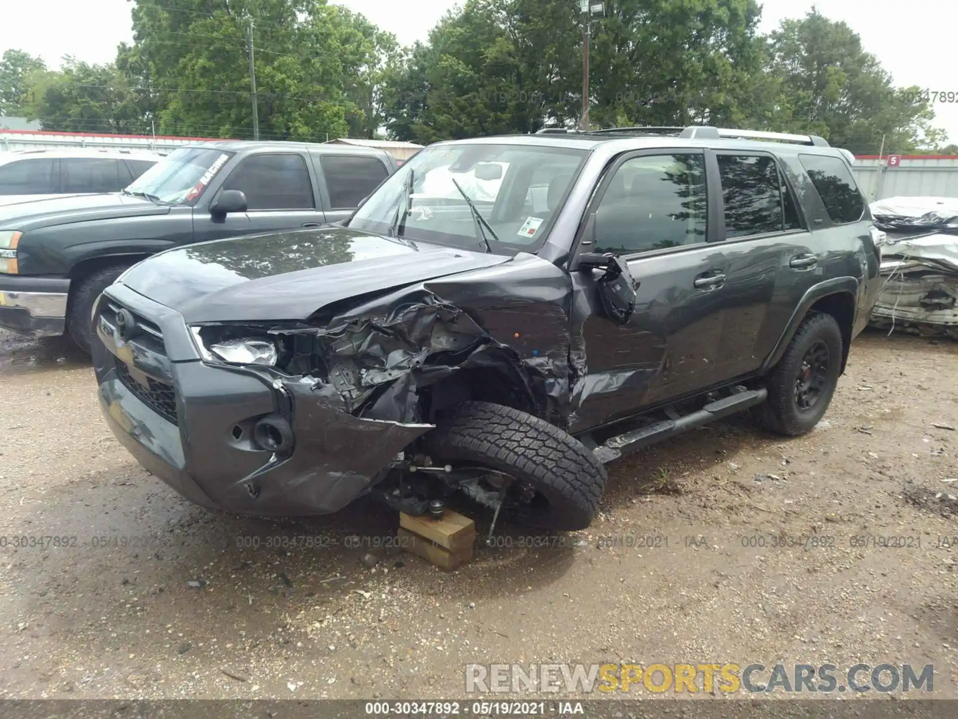 2 Photograph of a damaged car JTEFU5JRXM5237558 TOYOTA 4RUNNER 2021