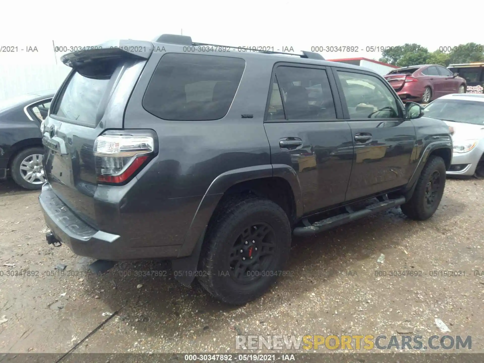 4 Фотография поврежденного автомобиля JTEFU5JRXM5237558 TOYOTA 4RUNNER 2021