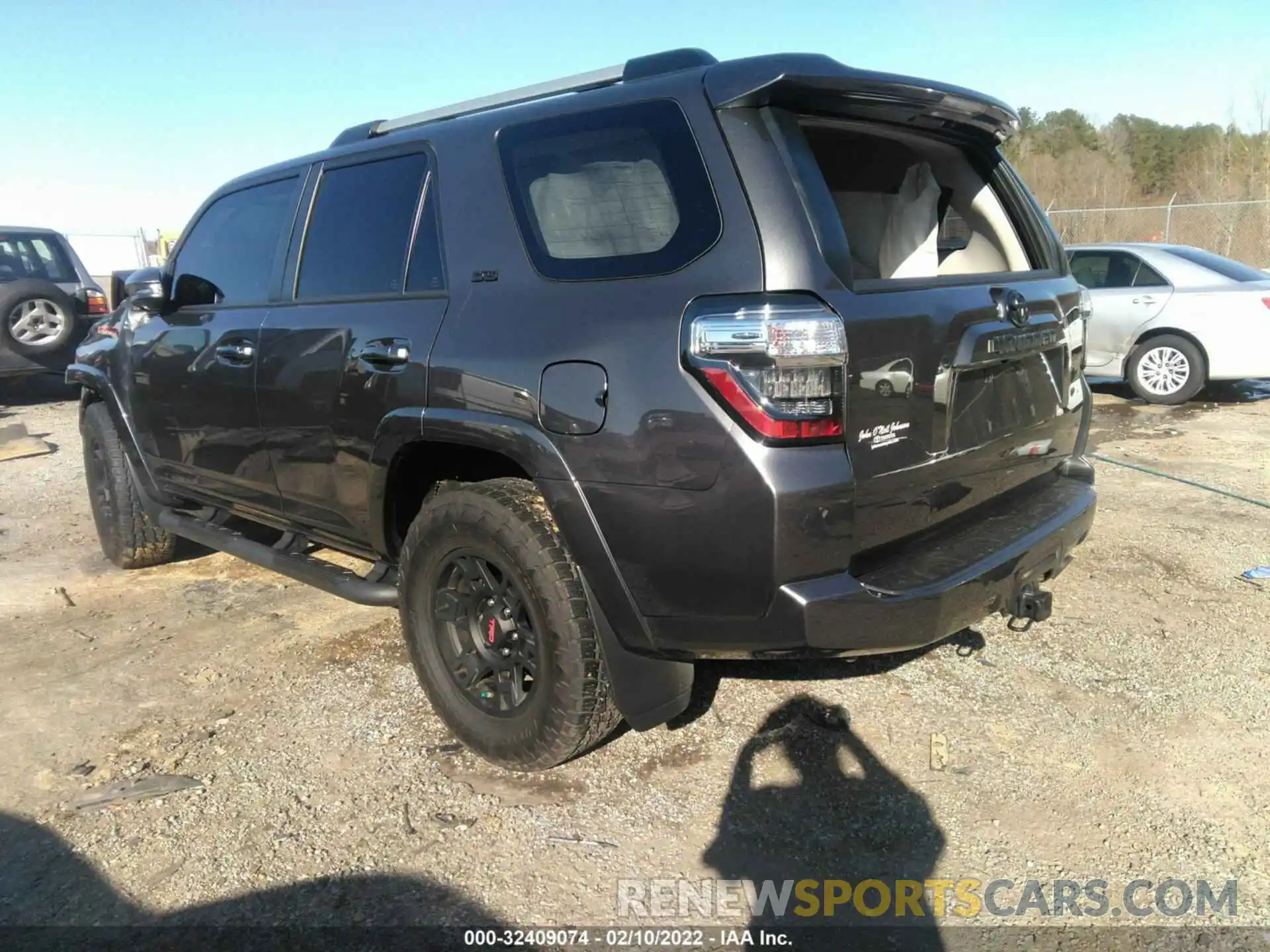 3 Photograph of a damaged car JTEFU5JRXM5240654 TOYOTA 4RUNNER 2021