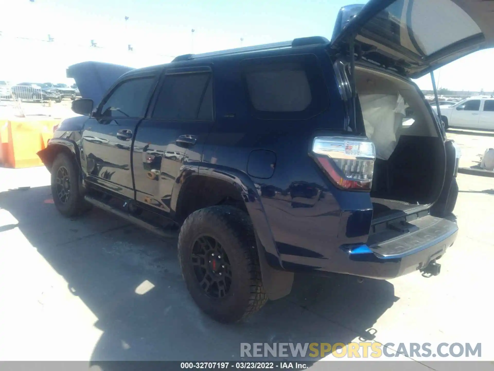 3 Photograph of a damaged car JTEFU5JRXM5243053 TOYOTA 4RUNNER 2021