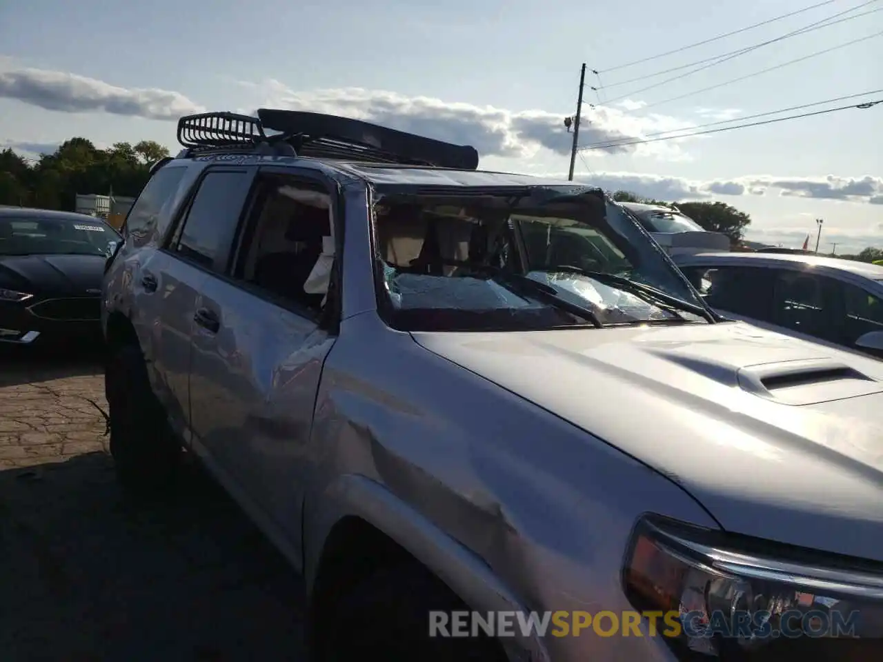 9 Photograph of a damaged car JTEHU5JR0M5872863 TOYOTA 4RUNNER 2021