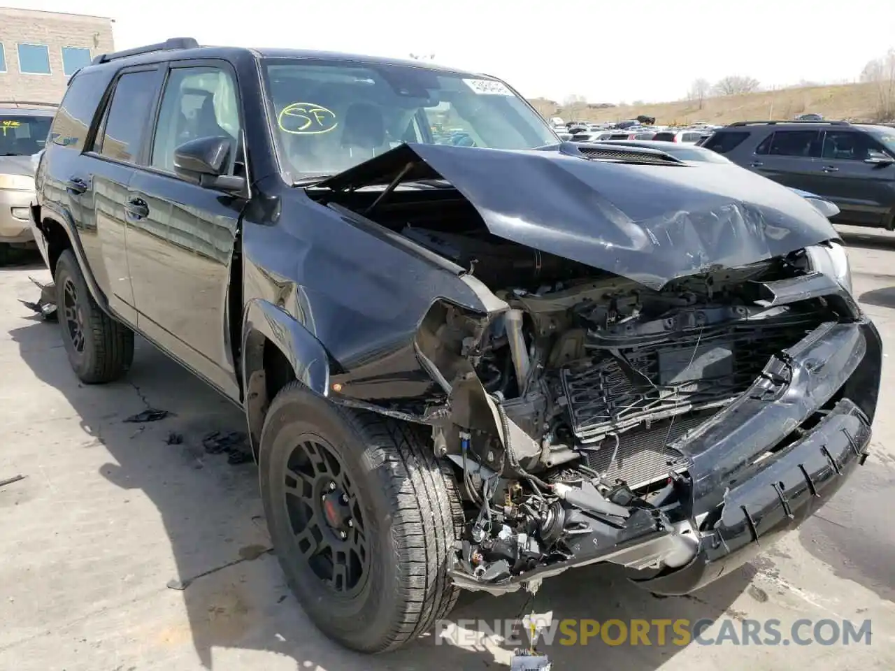 1 Photograph of a damaged car JTEHU5JR0M5873303 TOYOTA 4RUNNER 2021