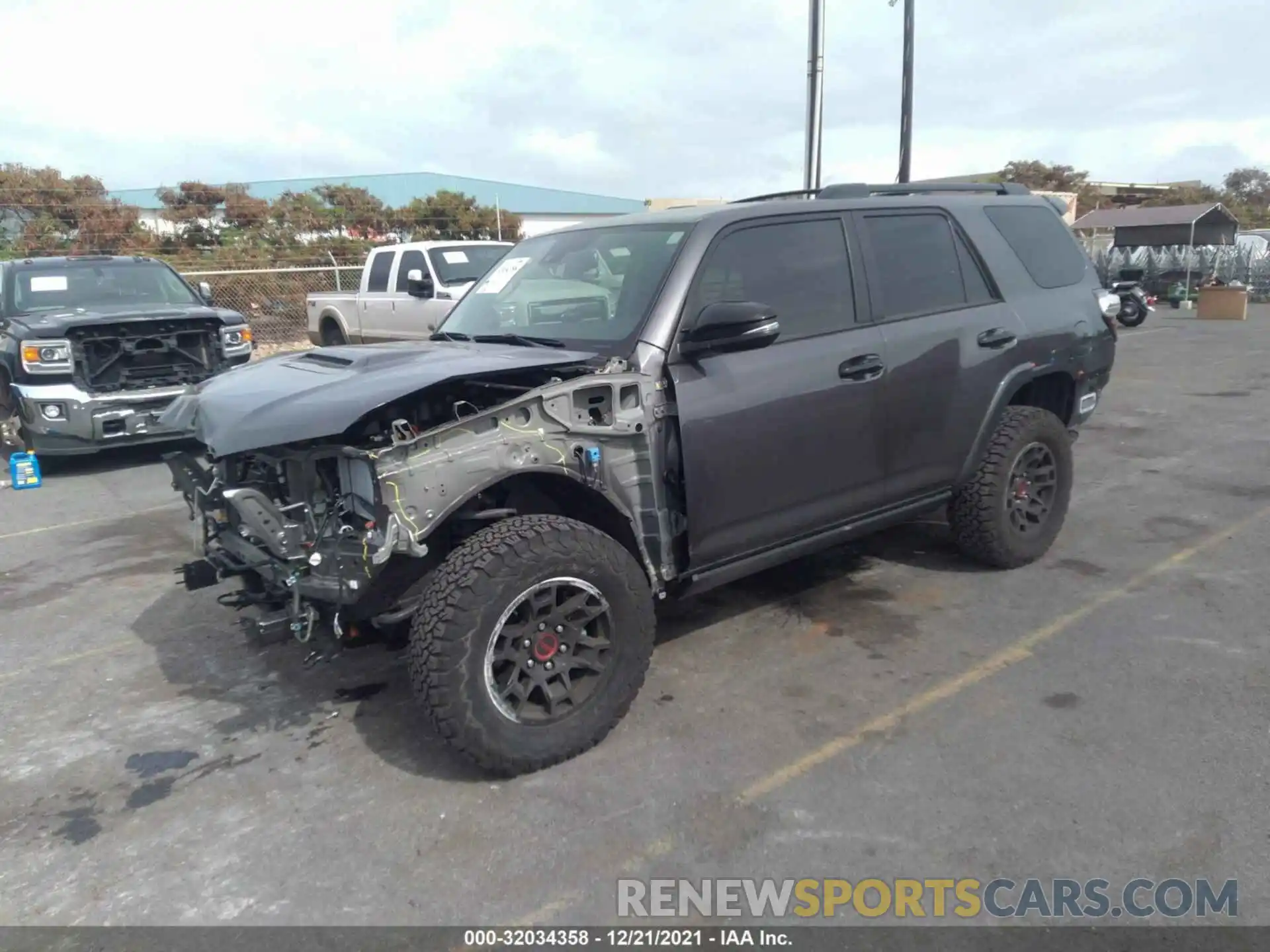 2 Photograph of a damaged car JTEHU5JR0M5901343 TOYOTA 4RUNNER 2021