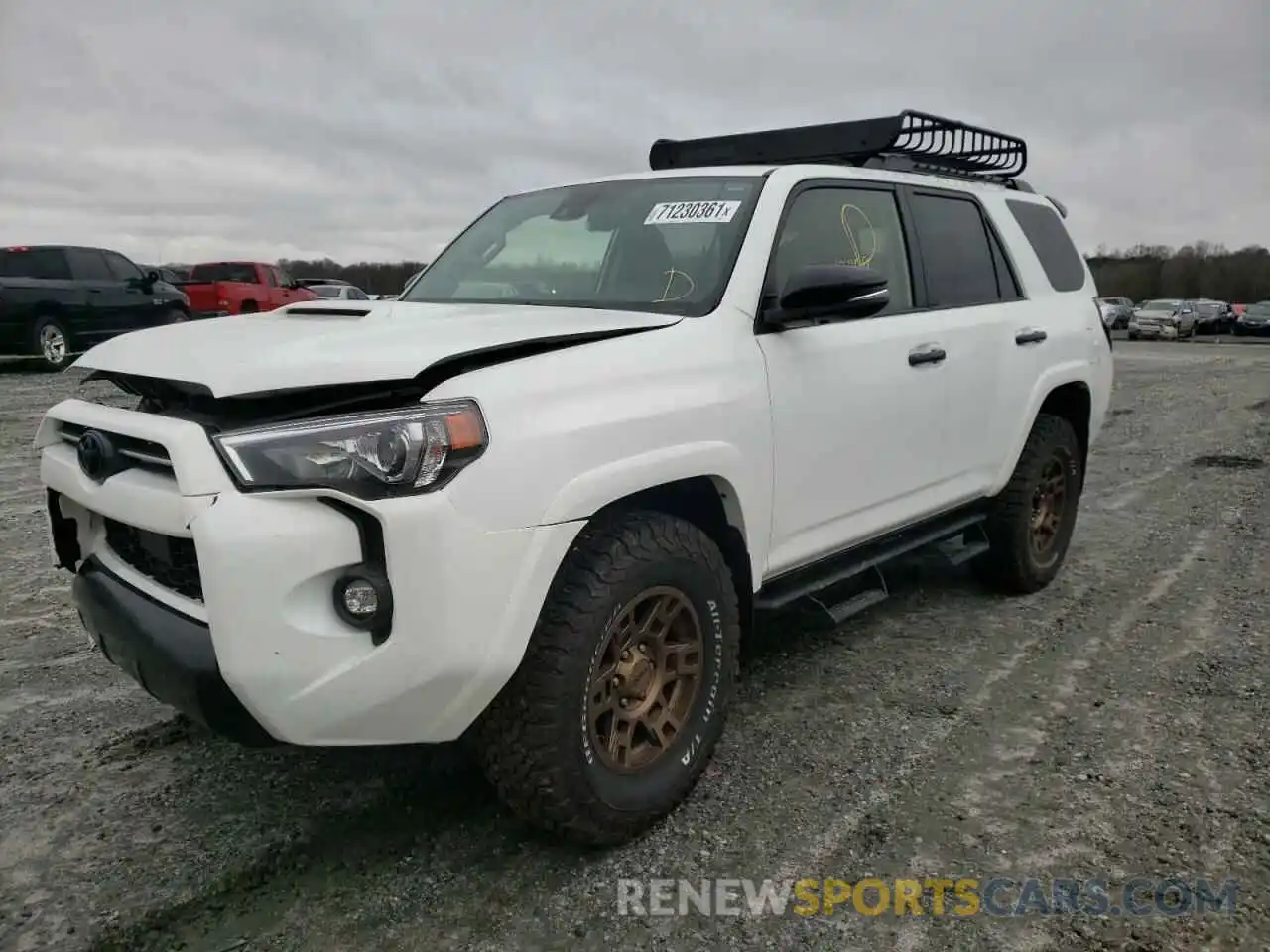 2 Photograph of a damaged car JTEHU5JR0M5925528 TOYOTA 4RUNNER 2021