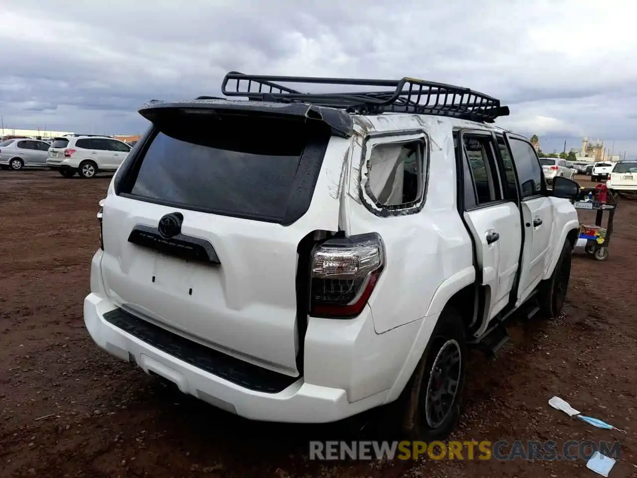 4 Photograph of a damaged car JTEHU5JR0M5927070 TOYOTA 4RUNNER 2021